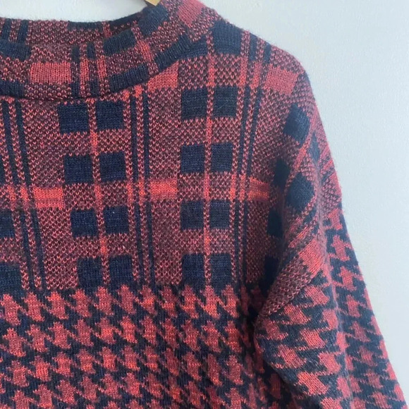 French Connection Plaid Houndstooth Wool Alpaca Blend Red and Black Sweater - Picture 3 of 9